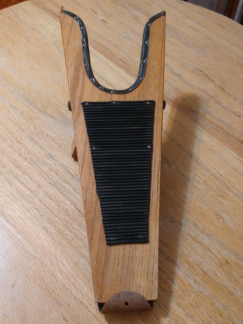 Men's Wooden Boot Jack with Black Grip